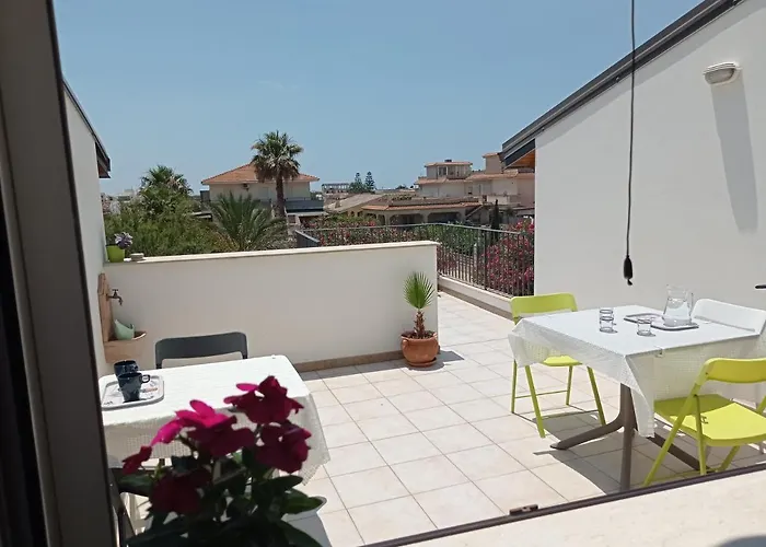 Semesterbostad Acacia Santa Maria Del Focallo