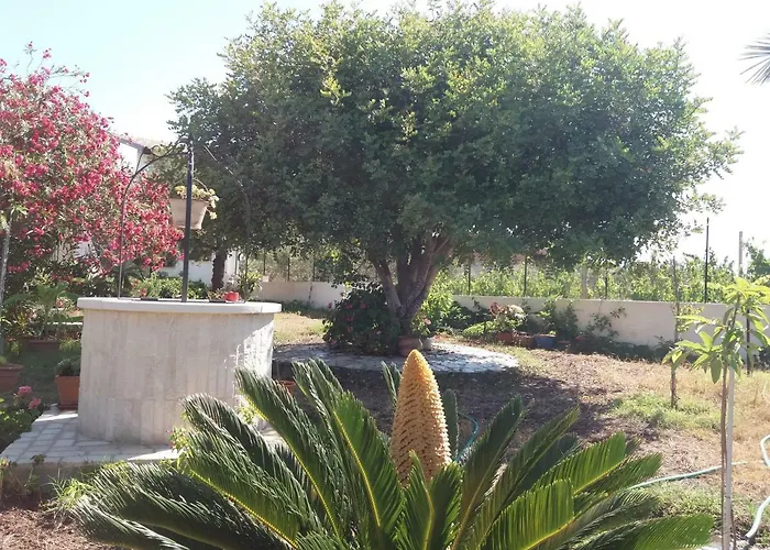 Acacia Semesterbostad Santa Maria Del Focallo