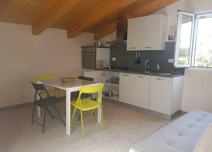 Acacia Semesterbostad Santa Maria Del Focallo